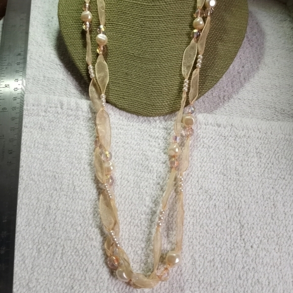 Peach 🍑 ribbon 🎗 faux pearl aurora borealis beads necklace - Picture 1 of 6